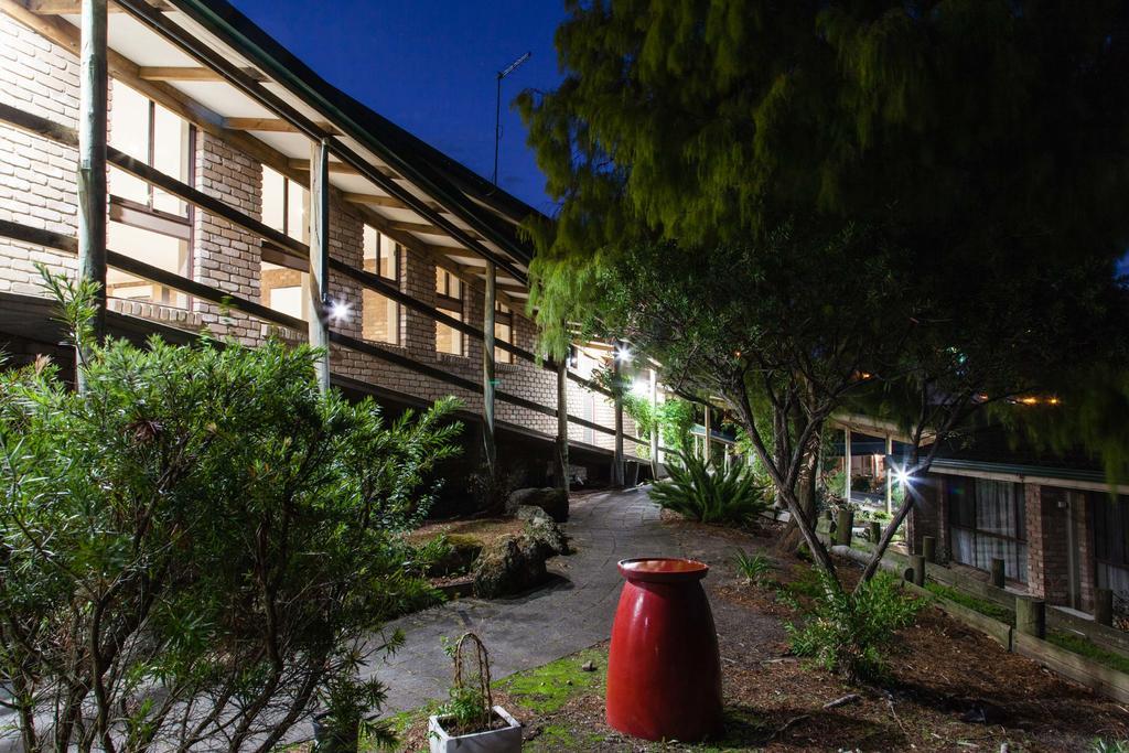 Farnham Court Motel And Restaurant Morwell Exterior foto