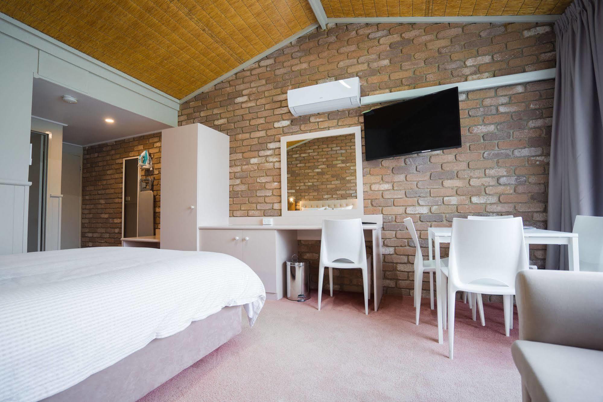 Farnham Court Motel And Restaurant Morwell Exterior foto